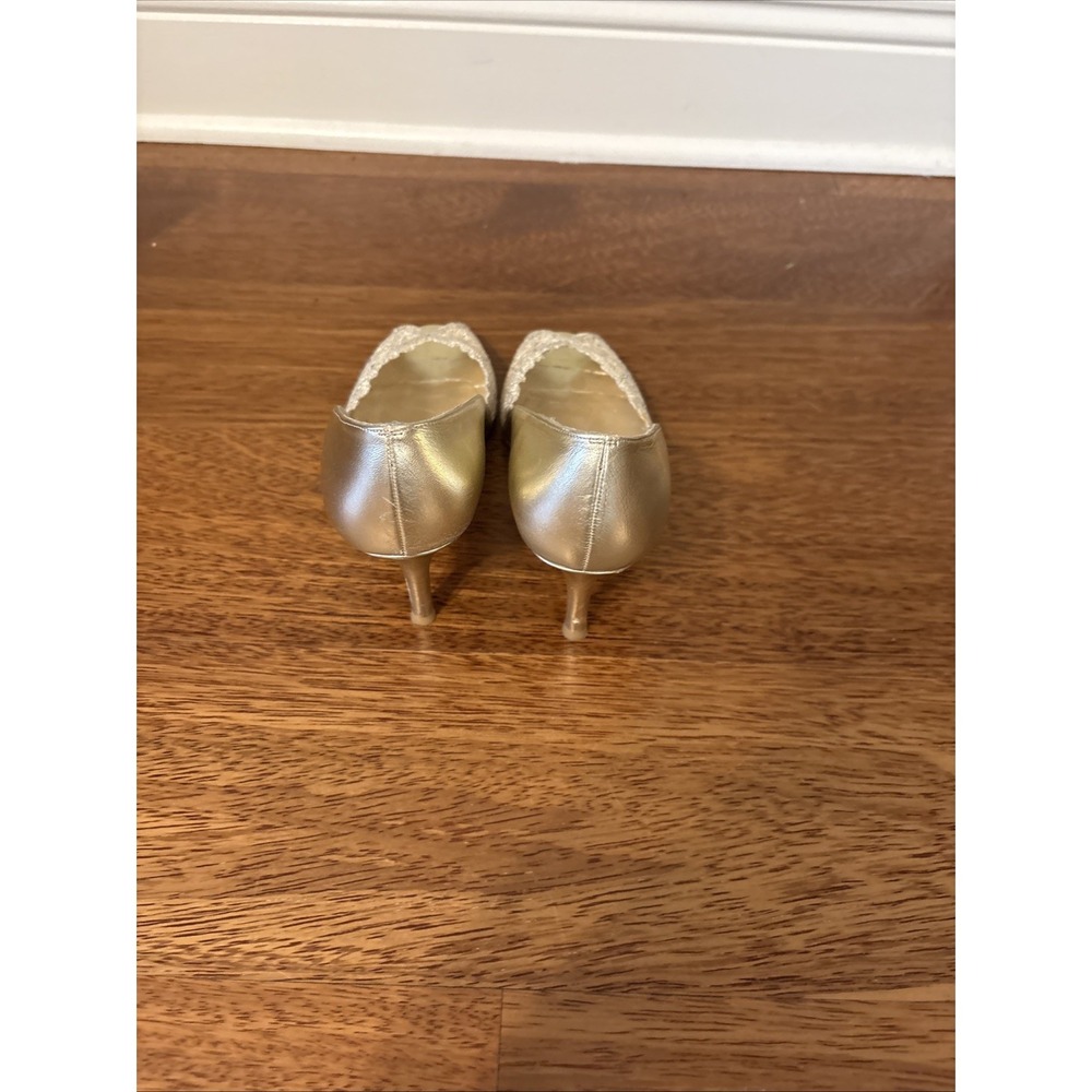 Stuart Weitzman Chantelle Gold Lace Peep Toe Leather Sole Heel Made Spain 8.5 - Picture 10 of 12